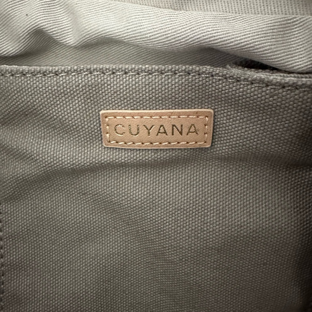 Cuyana Canvas Weekender Bag - Picture 9 of 9
